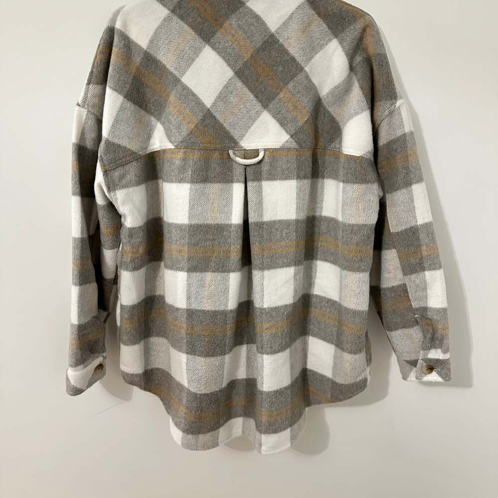 Kensie Jeans Button Down Flannel Plaid Shacket - Picture 3 of 12